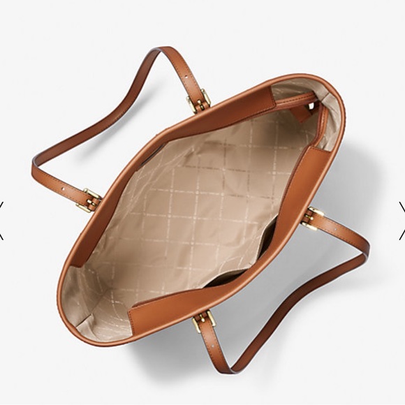 MICHAEL KORS
Jet Set Travel Large Logo Tote Shoulder Bag
COLOR VANILLA 
NWT - Picture 3 of 16